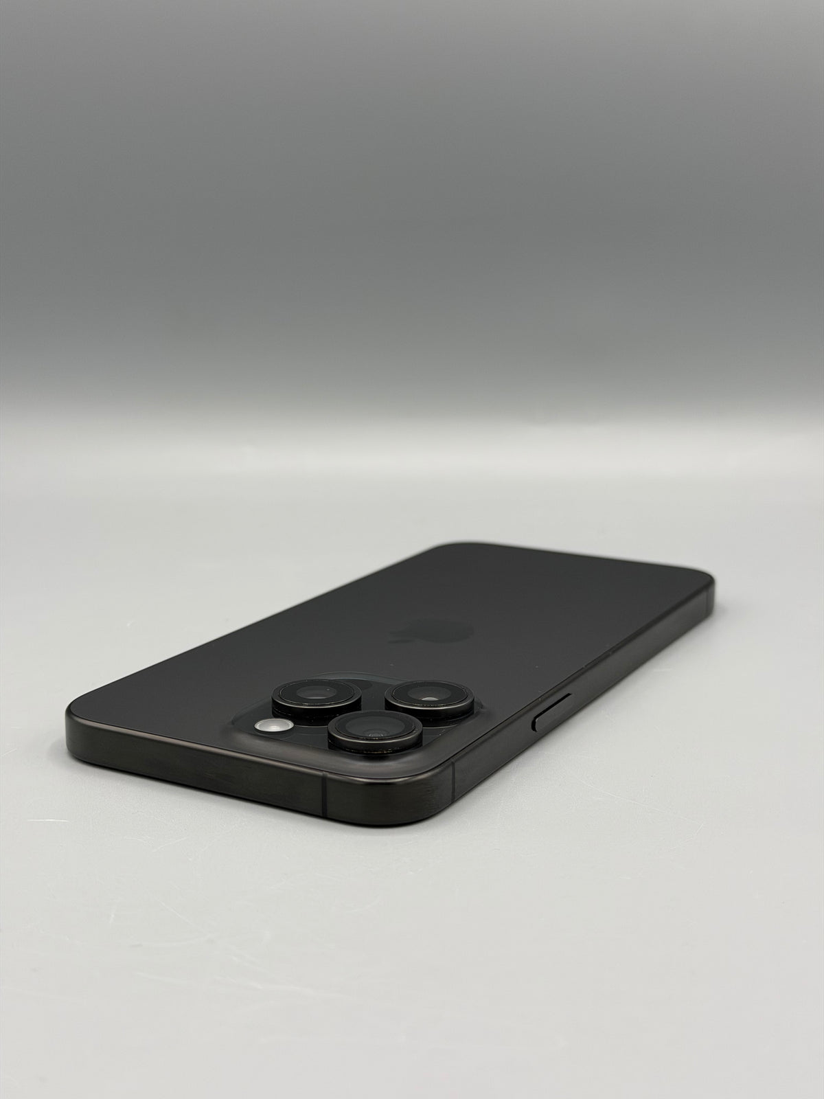 iPhone 15 Pro Max, 256 GB, Baterie 93% , 436 Cicluri, Black Titanium