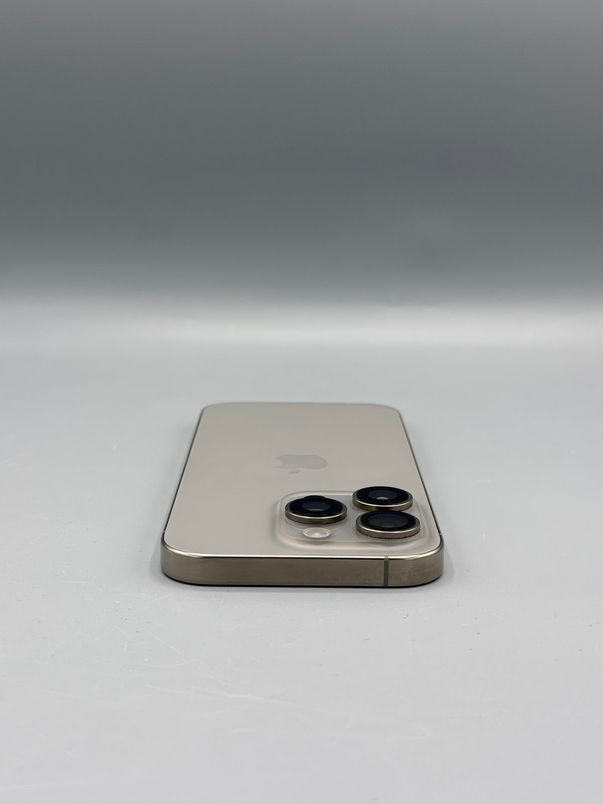 iPhone 16 Pro, 256 GB , Baterie 92%, 587 Cicluri, Natural Titanium