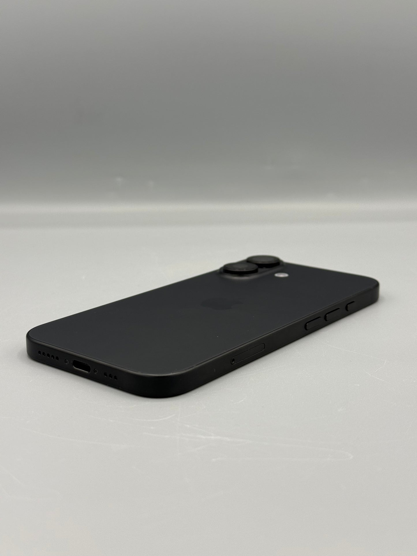 iPhone 16 | 128 GB | Baterie 100% | 66 Cicluri | Negru