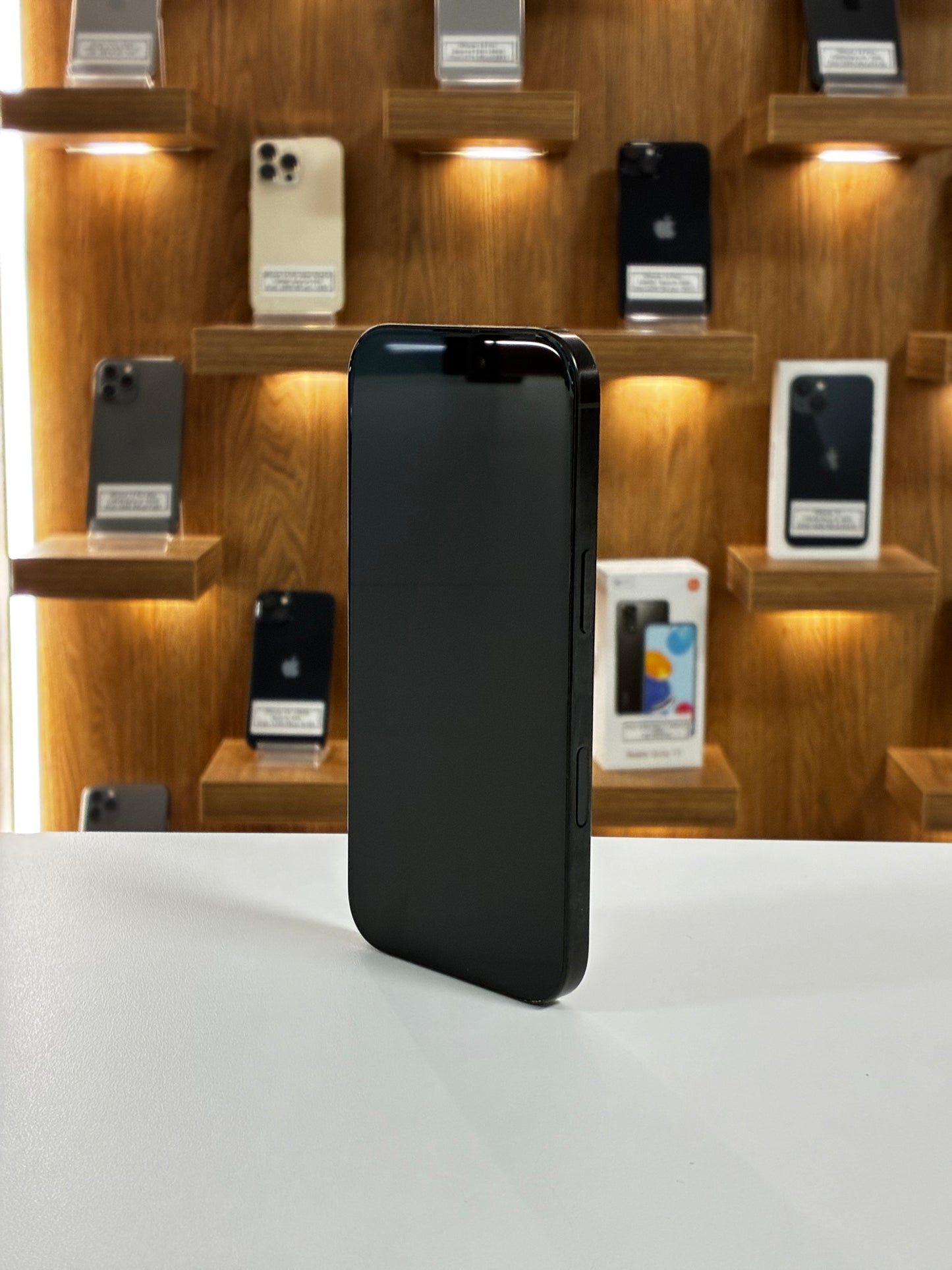 iPhone 16 Pro, 256GB, Baterie 99%, 235 de Cicluri, Black Titanium