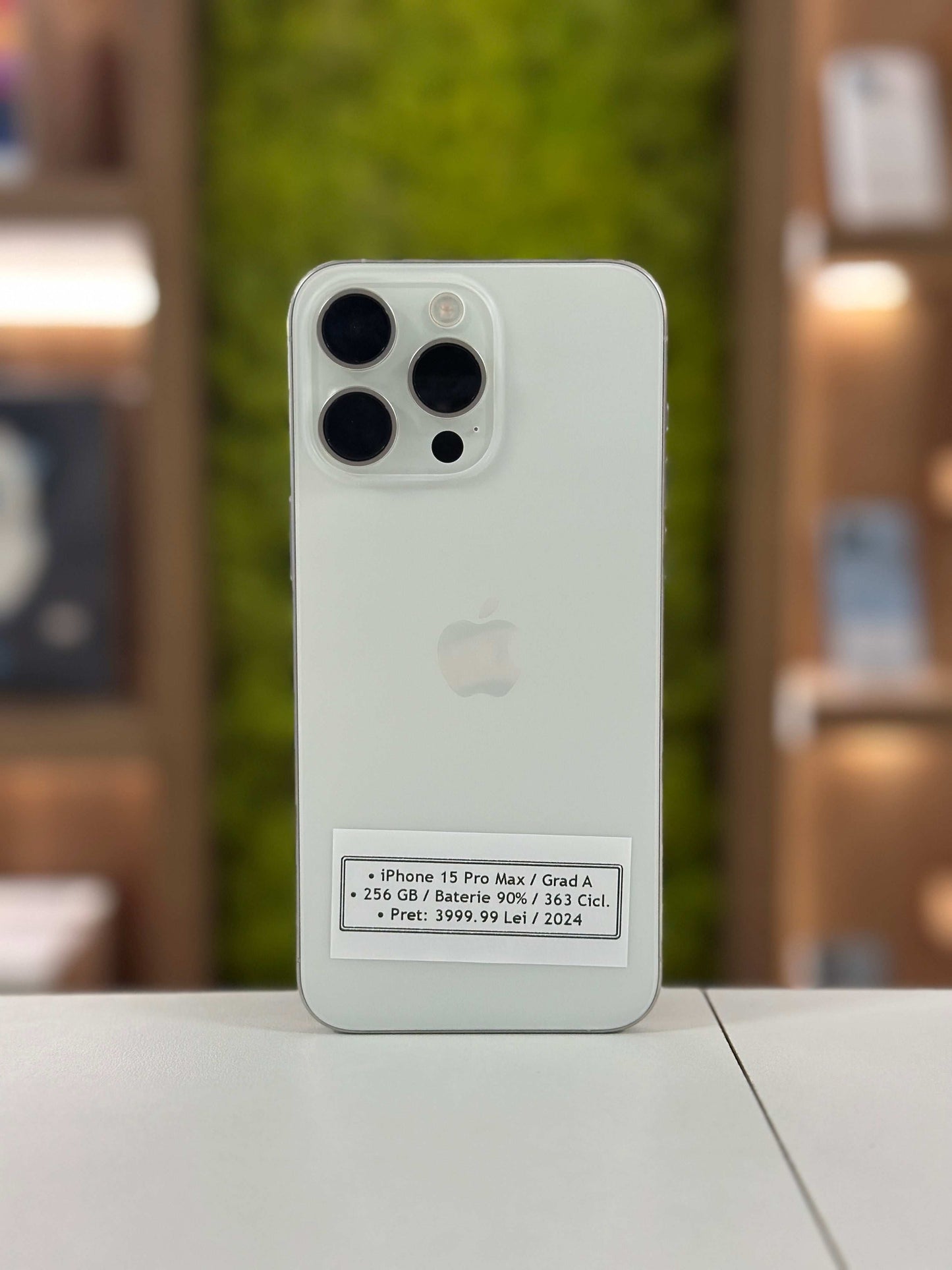 iPhone 15 Pro Max, 256 GB, Baterie 90%, 363 Cicluri, Alb