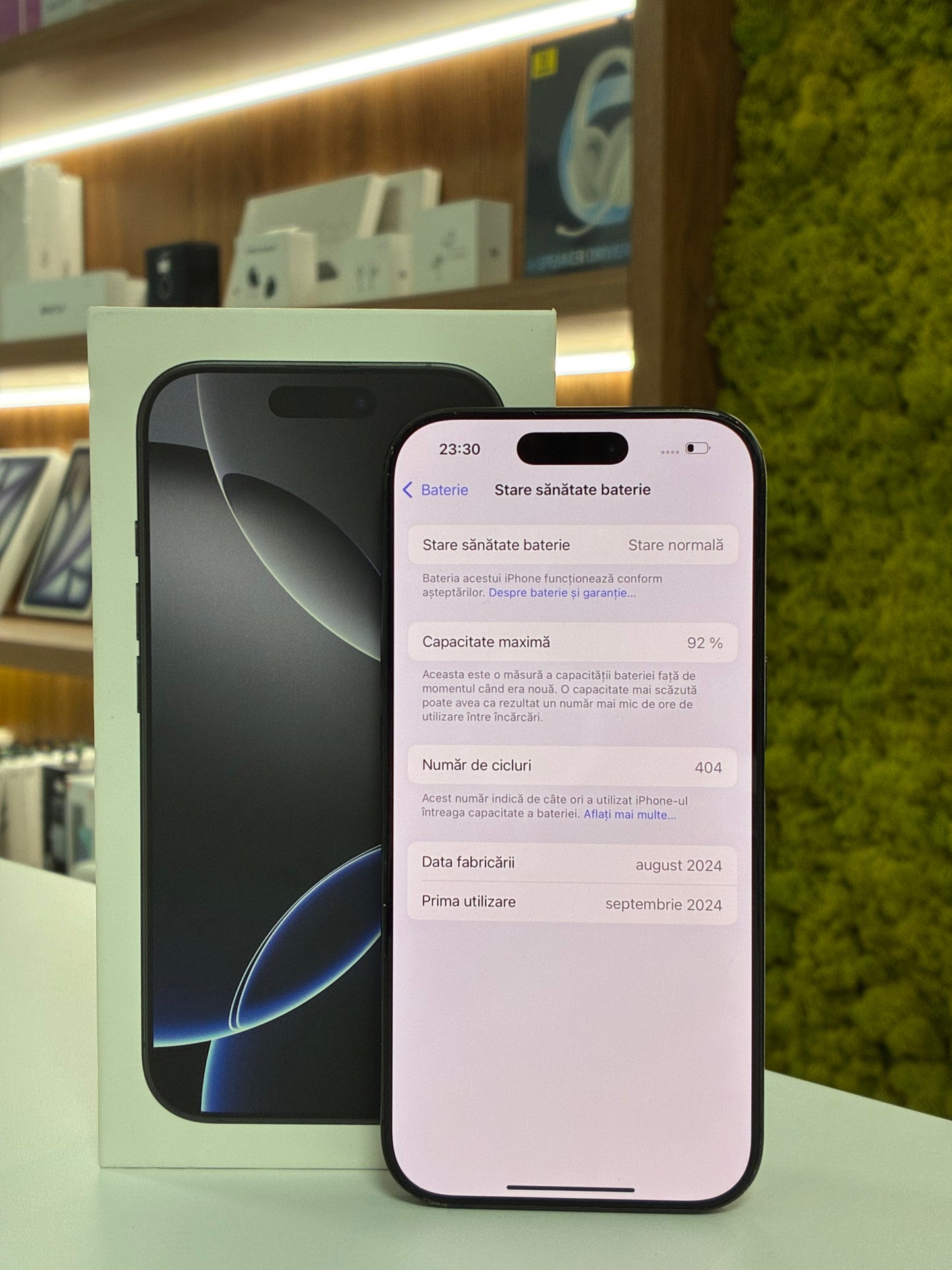 iPhone 16 Pro, 256 GB, Baterie 92%,404 cicluri, Black Titanium