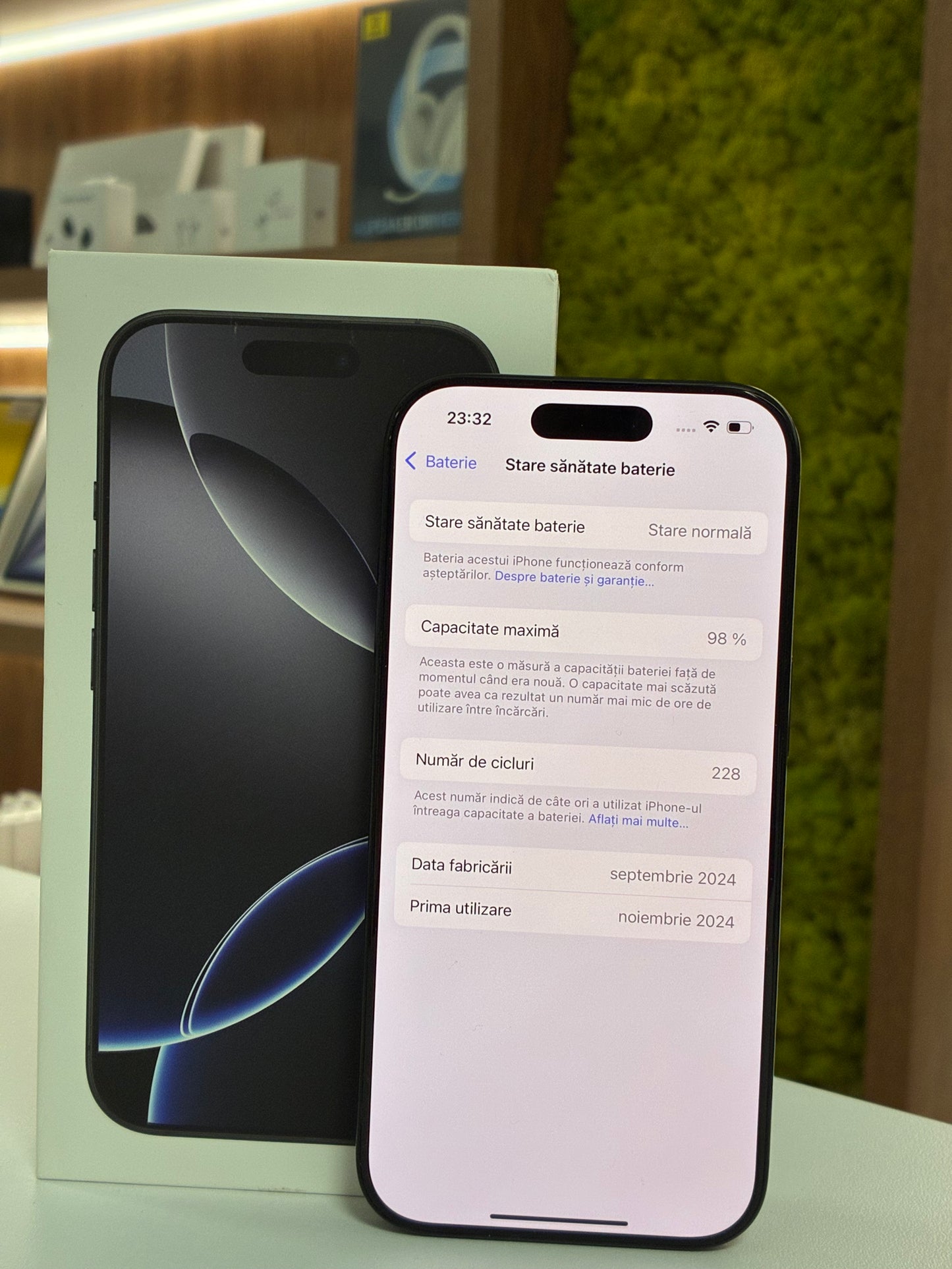 iPhone 16 Pro, 512GB, Baterie 92%,228cicluri, Black Titanium