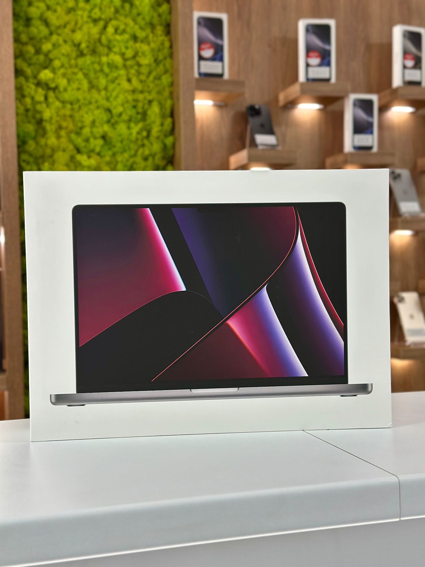 MacBook Pro 16" | Procesor M2 Pro | 16 GB RAM | 512 GB SSD | US INT | Space Grey | 133 Cicluri