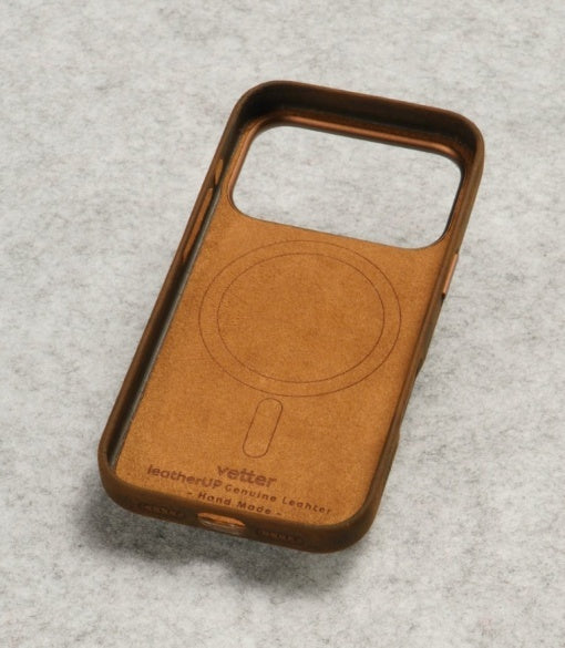 Husa iPhone 17 Pro, leatherUP Patina, Natural Finish, MagSafe Compatible