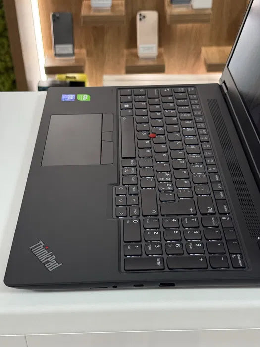 Laptop Lenovo ThinkPad P16v Gen 2 cu procesor Intel® Core™ Ultra 7 155H pana la 4.8GHz, 16" WQUXGA, IPS, 32GB DDR5 RAM, 1TB SSD, NVIDIA® RTX 1000 6GB GDDR6, Windows® 11 Pro, Black, 3-year, Courier or Carry-in