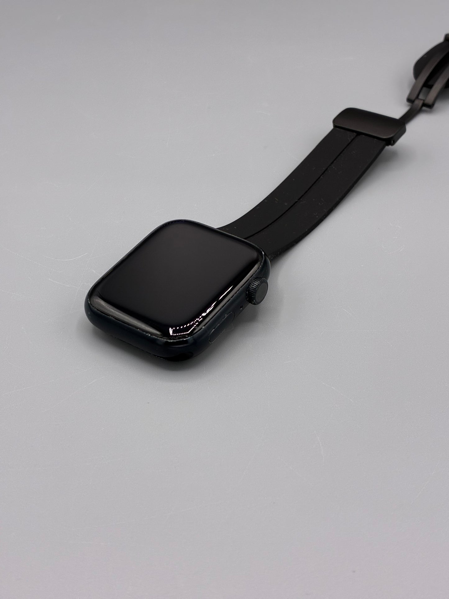 Apple Watch 8 (2022), GPS, 45 MM, Baterie 100%, Midnight