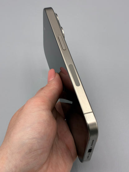iPhone 15 Pro, 256 GB, Baterie 100%, eSIM, Natural Titanium