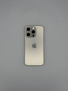 iPhone 15 Pro, 256 GB, Baterie 90% , 693 Cicluri, Natural Titanium