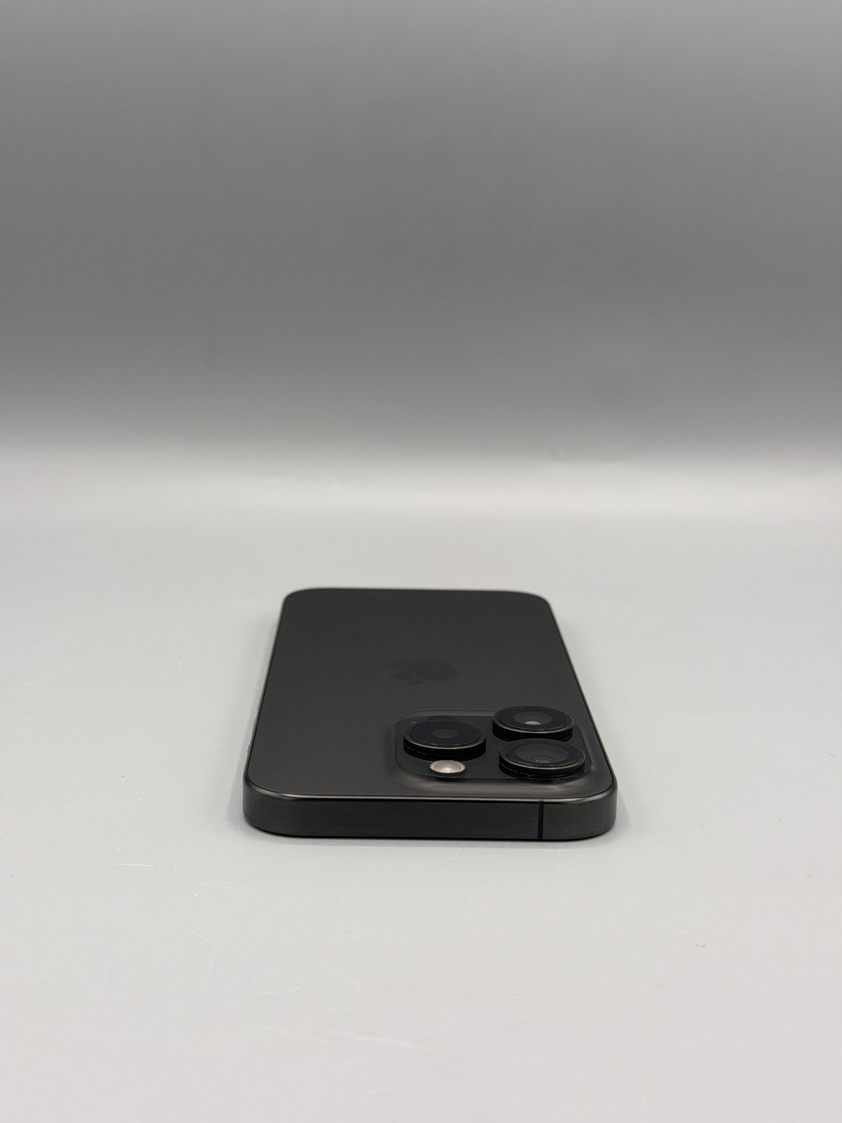 iPhone 15 Pro, 128 GB, Baterie 93% , 288 Cicluri, Black Titanium