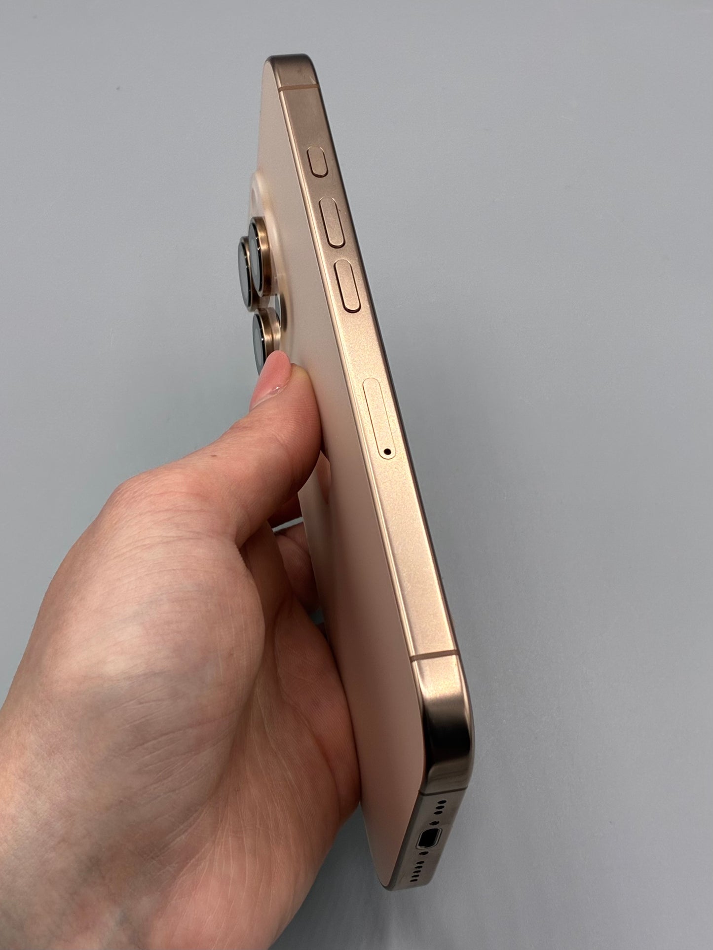 iPhone 16 Pro, 128 GB, Baterie 91%, 565 Cicluri