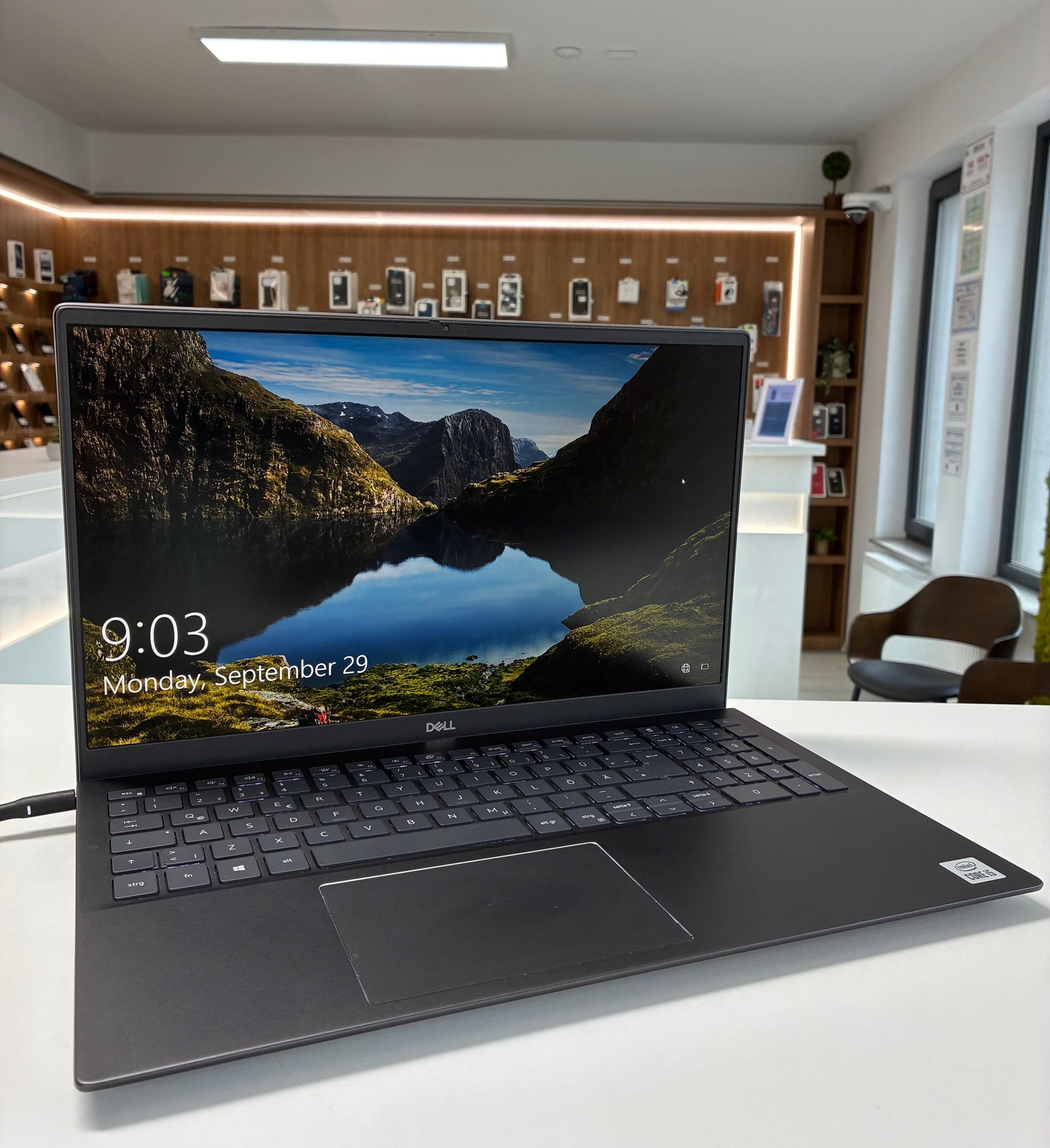 Laptop Dell Vostro 5501 | Intel i5-1035G1 | 8GB\256GB SSD | Intel UHD Graphics | Windows 10 Pro | Gri