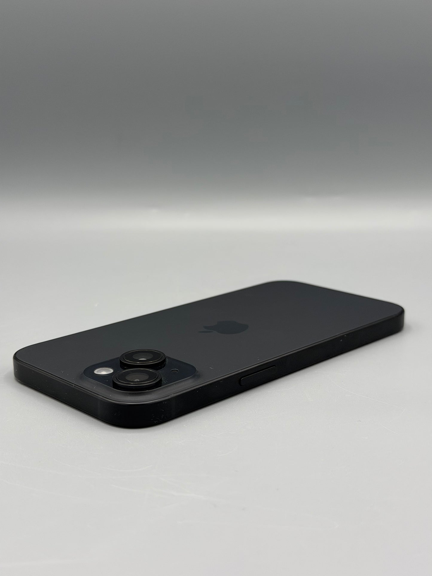 iPhone 15, 256 GB, Baterie 89%, 742 Cicluri,  Negru