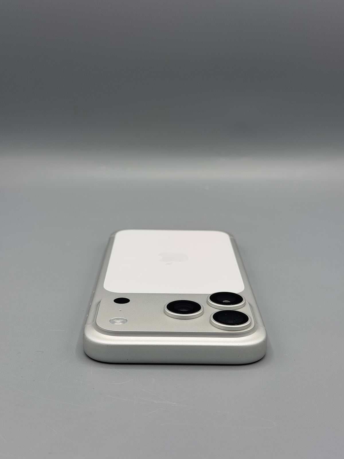 iPhone 17 Pro, 256 GB, Baterie 99%, 206 Cicluri, Silver
