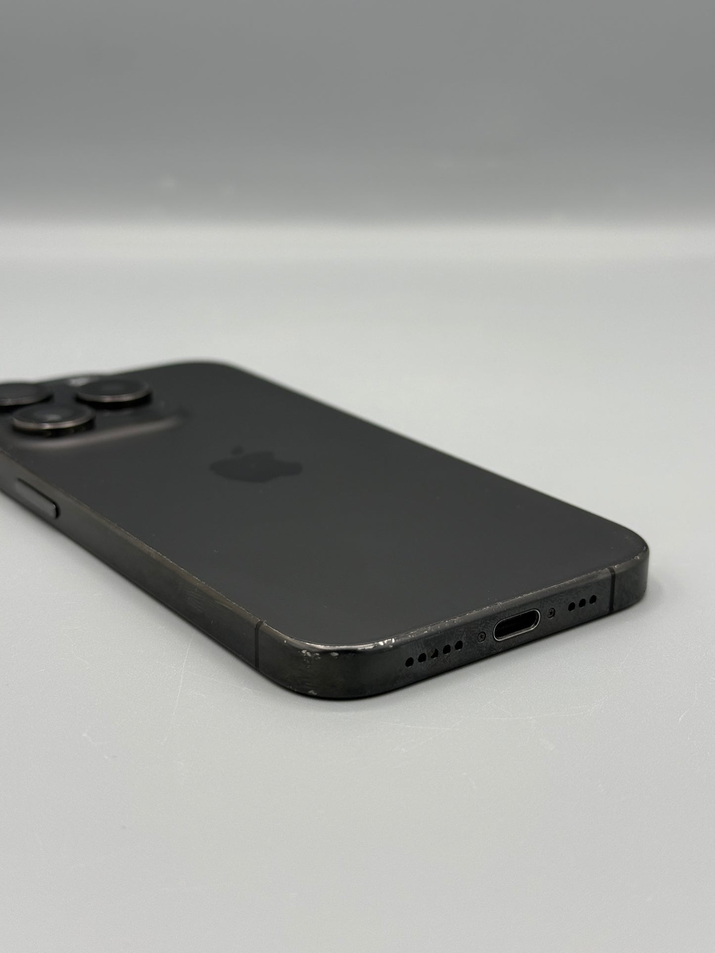 iPhone 15 Pro,256 GB, Baterie 100% , Black Titanium