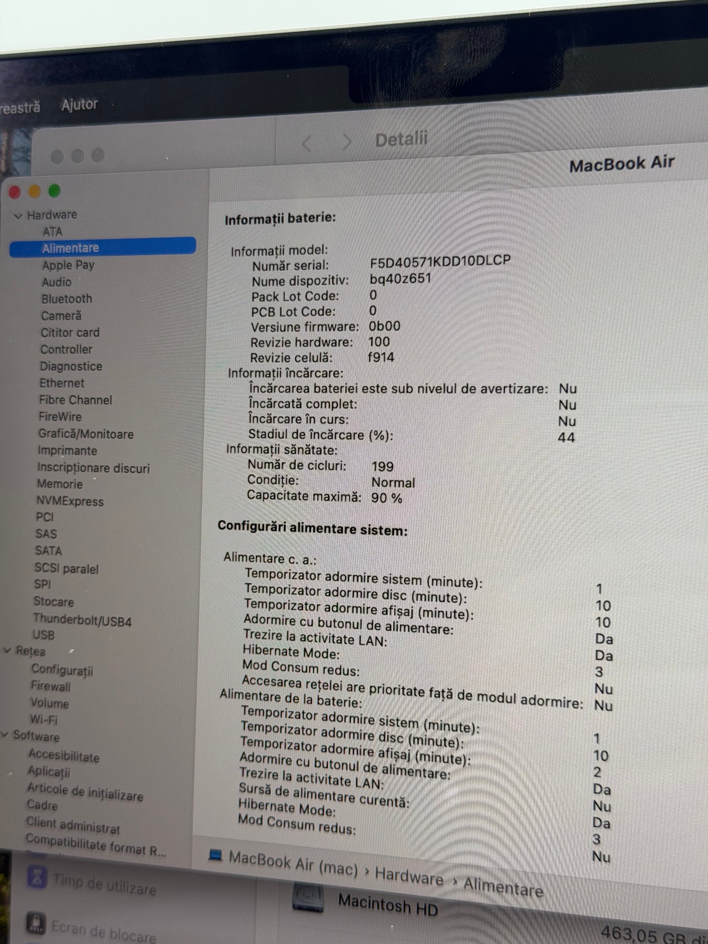 MacBook Air 13" ,512 GB, 16 GB RAM, Procesor M3 , Space Grey , Baterie 90% , 199 Cicluri