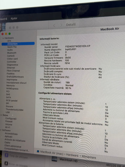 MacBook Air 13" ,512 GB, 16 GB RAM, Procesor M3 , Space Grey , Baterie 90% , 199 Cicluri