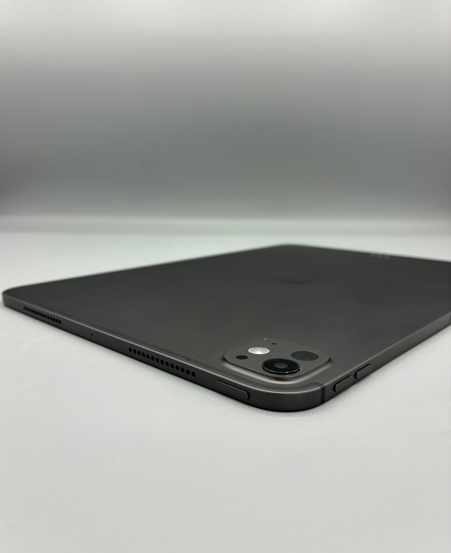 iPad Pro 11" (M4), 256GB, Baterie 97%, 97 Cicluri, Space Black