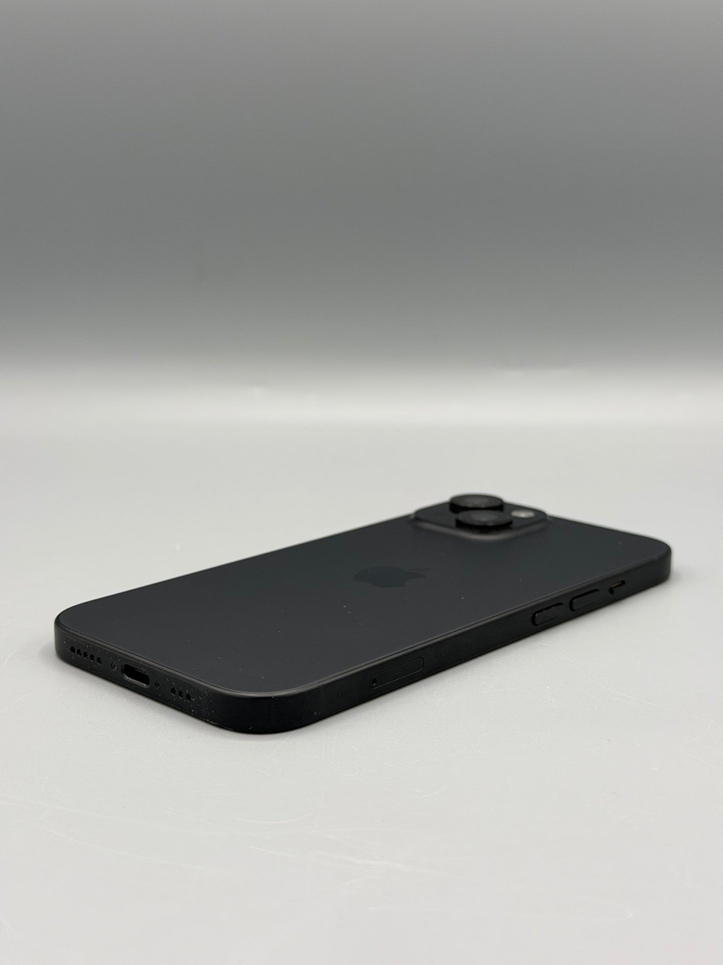iPhone 15, 128 GB, Baterie 94%, 262 Cicluri,  Negru