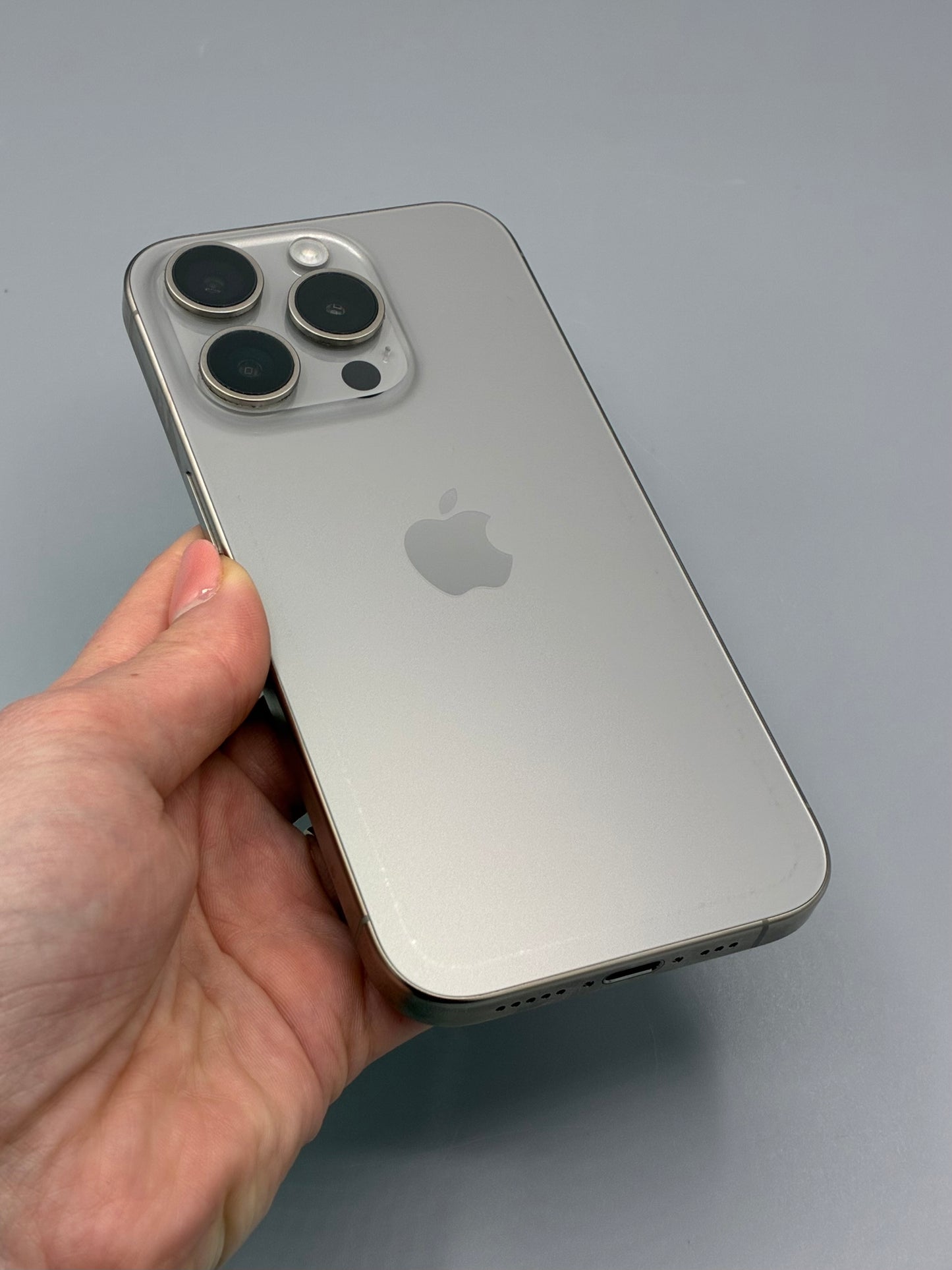 iPhone 15 Pro, 128 GB, Baterie 100%, Natural Titanium