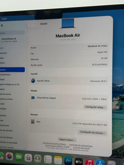 MacBook Air 13" ,256 GB, 16 GB RAM, Procesor M3 , Silver , Baterie 86% , 505 Cicluri