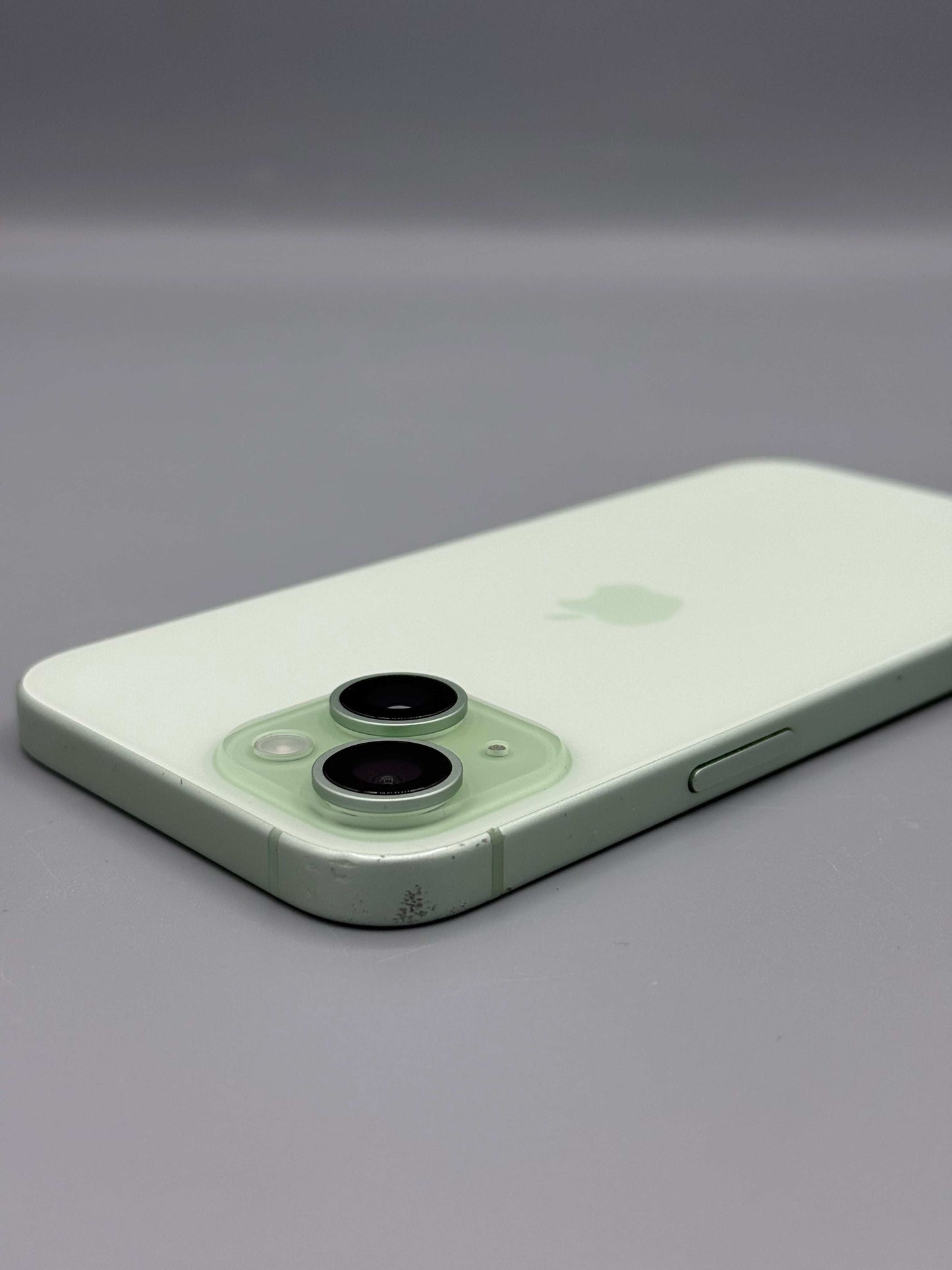 iPhone 15, 128 GB, Baterie 100%, Verde