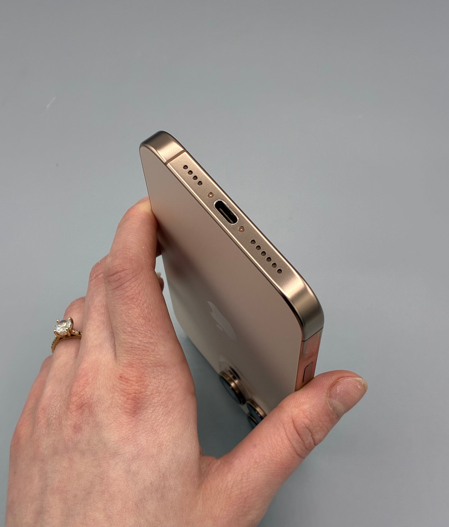 iPhone 16 Pro Max, 256 GB, Baterie 94%, Desert Titanium