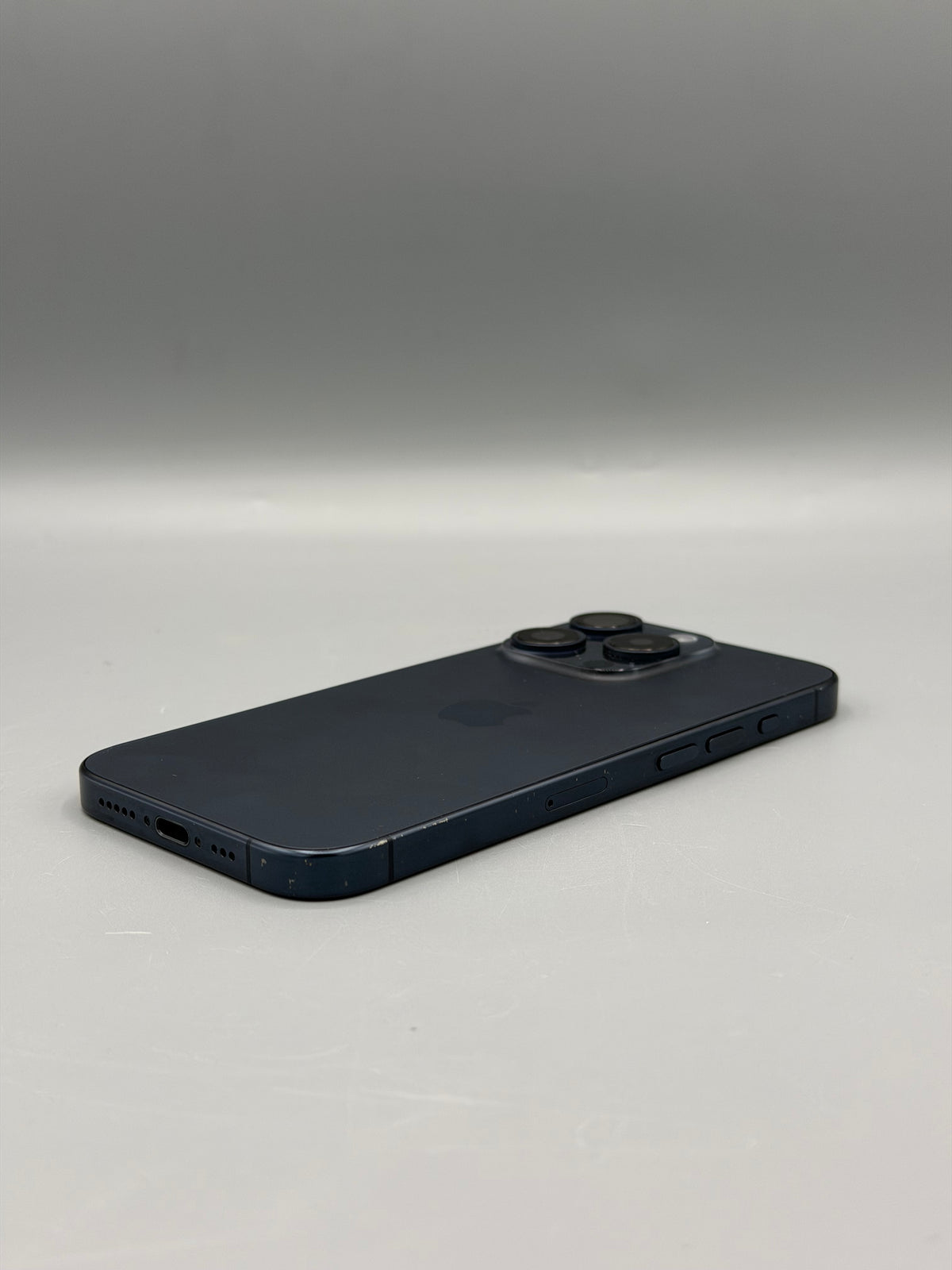 iPhone 15 Pro, 128 GB, Baterie 91% , 463 Cicluri, Blue Titanium