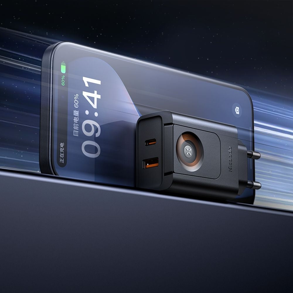 Incarcator Mcdodo CH-3700 Travel Companion, 30W, USB-A/C, încărcare Apple Watch integrată, Negru