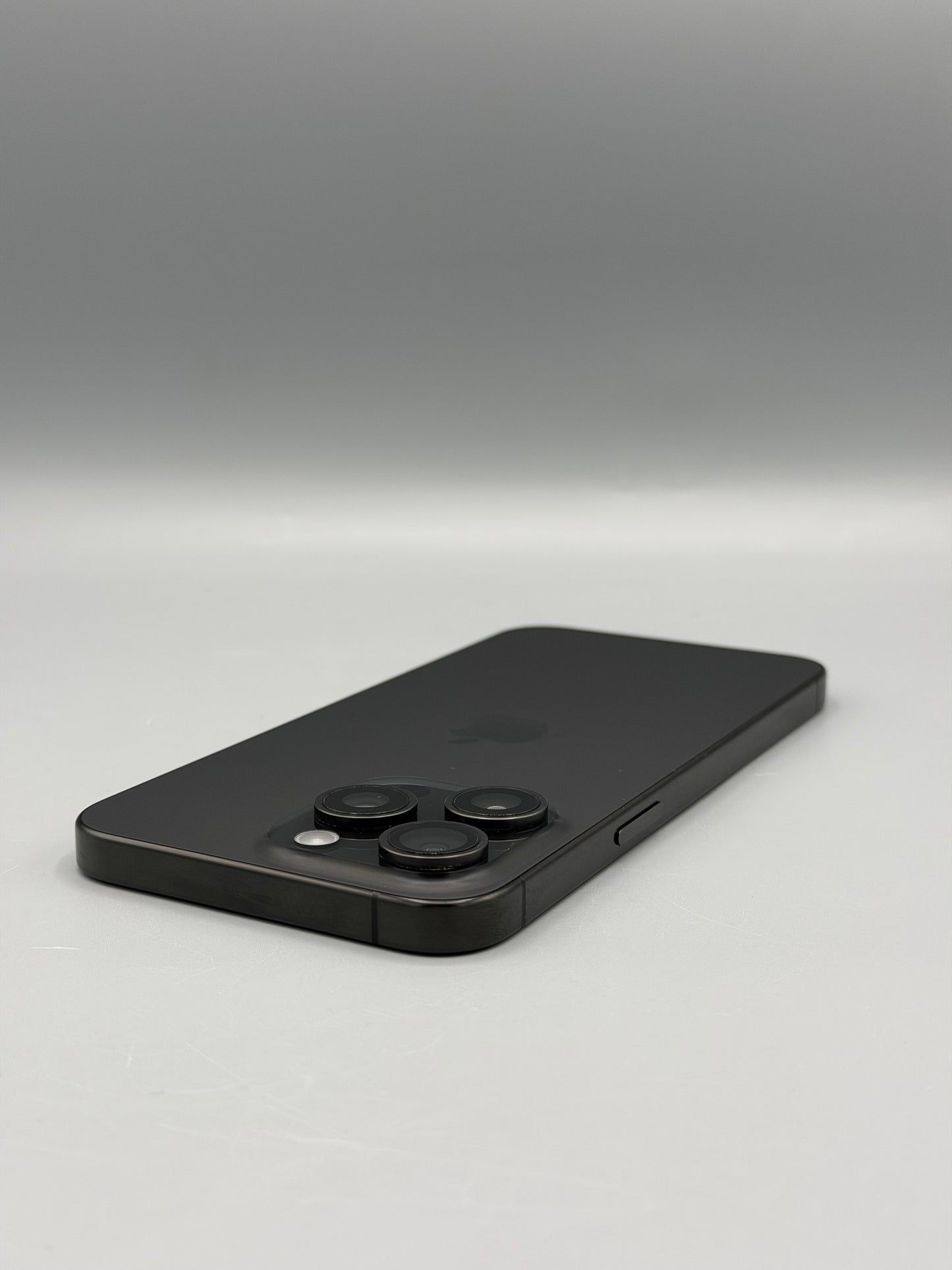iPhone 15 Pro Max, 256 GB, Baterie 93% , 436 Cicluri, Black Titanium