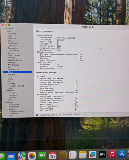 MacBook Air 15" M4 (2025), 16GB RAM, 256GB SSD, Baterie 100%, 11 Cicluri, Silver