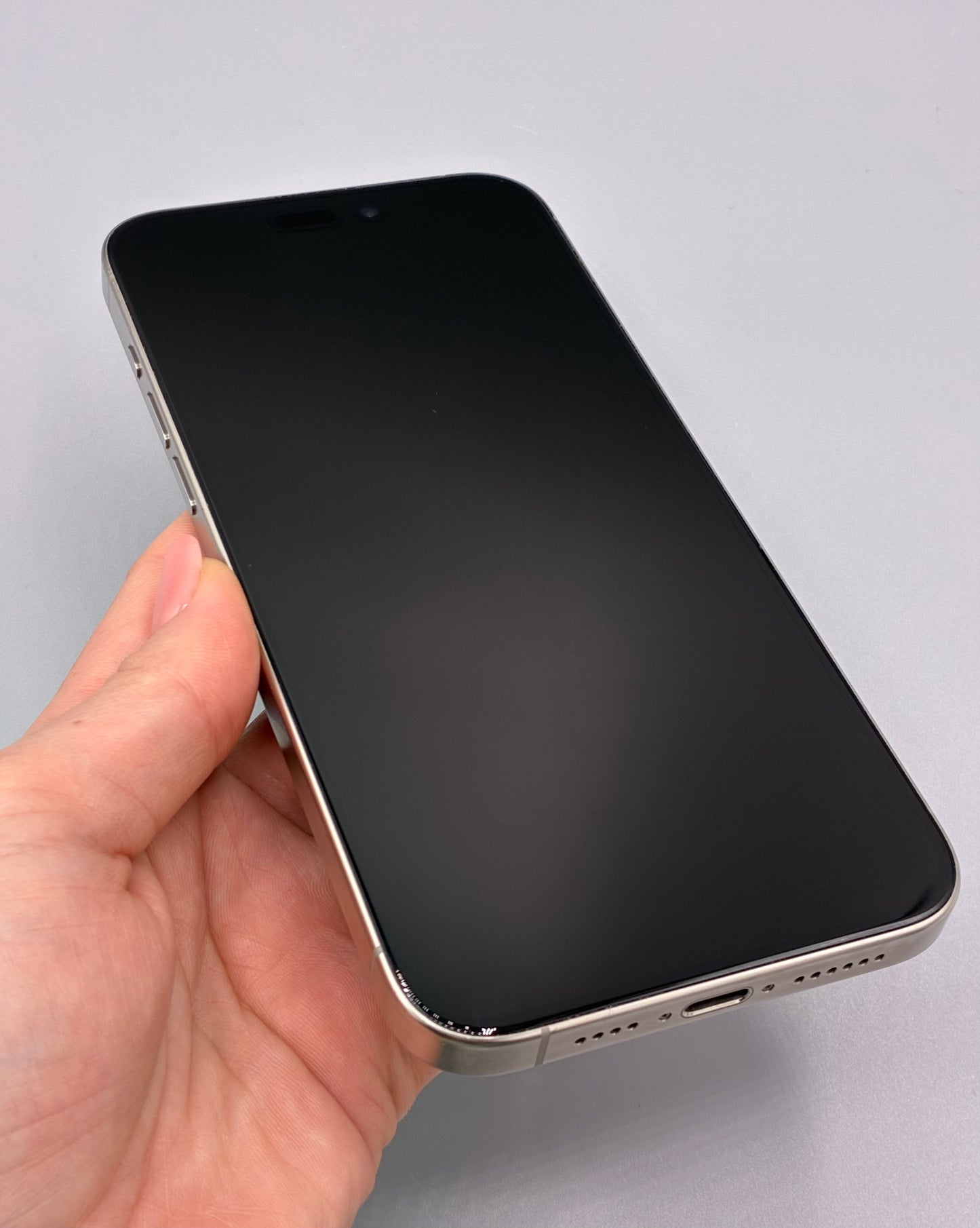iPhone 15 Pro Max, 1 TB, Baterie 85%, Ecran schimbat, Natural Titanium