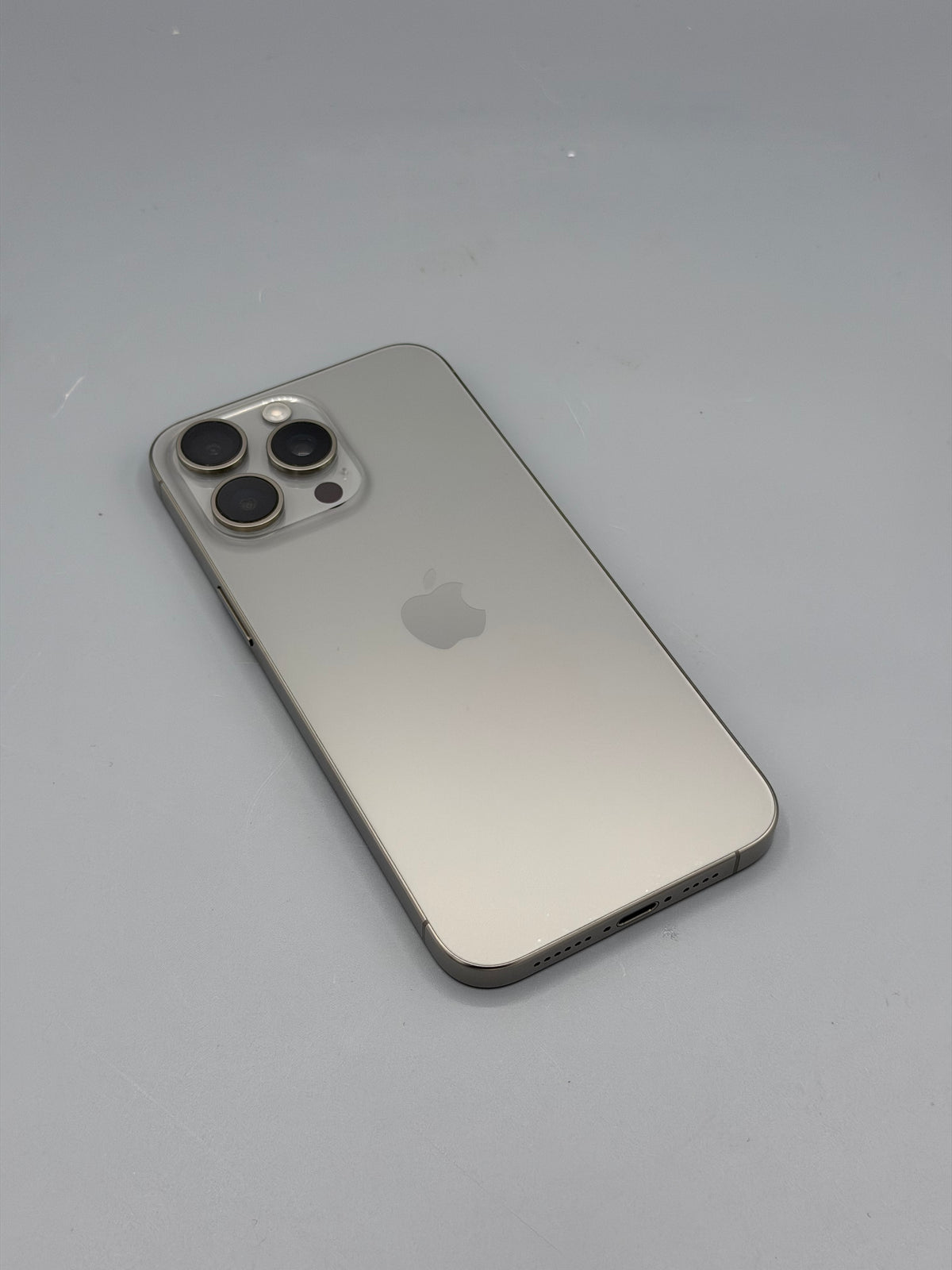 iPhone 15 Pro Max, 256 GB, Baterie 100%,86 Cicluri, Natural Titanium