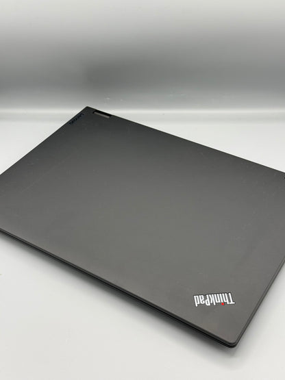Laptop Lenovo ThinkPad P16v Gen 2 | Intel Core Ultra 7 | 1 TB SSD | 32 GB RAM | Nvidia RTX A1000 6GB | An 2024 | Second-Hand
