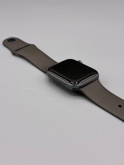 Apple Watch 4, GPS, Cellular, 44 MM, Baterie 65%, Negru