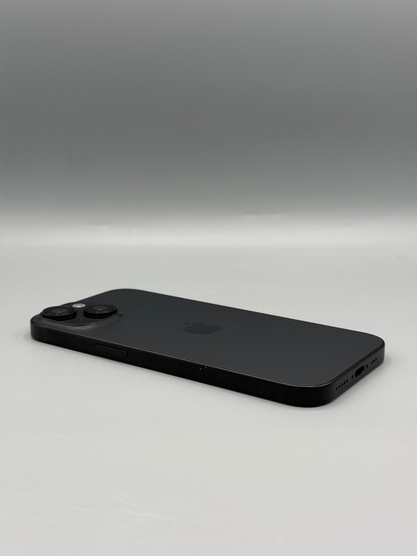 iPhone 15, 256 GB, Baterie 89%, 742 Cicluri,  Negru