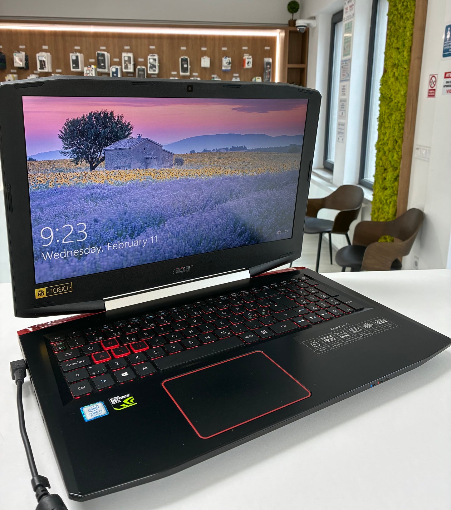 Acer Aspire VX 15, i7 7700HQ, 16 GB RAM DDR4, 512 GB SSD, 15.6", Windows 10, Nu tine bateria