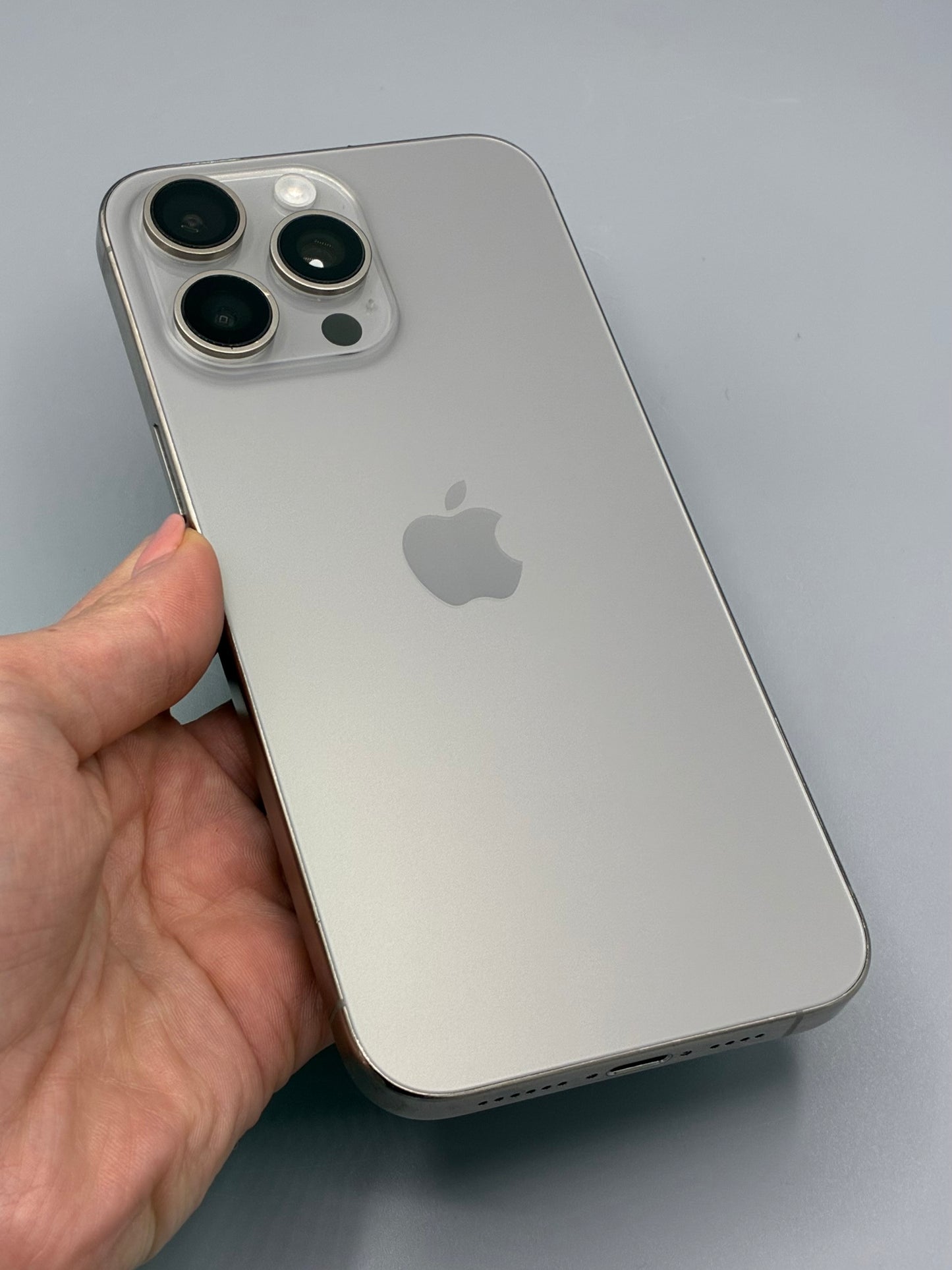 iPhone 15 Pro Max, 256 GB, Baterie 100%, Natural Titanium
