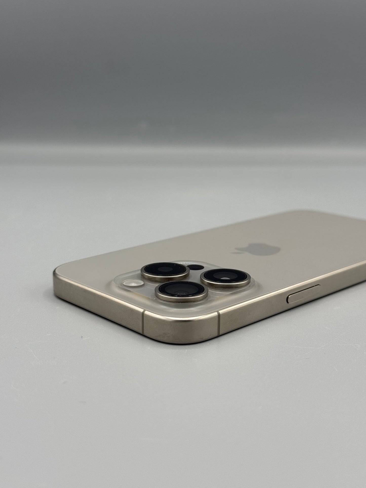 iPhone 15 Pro, 128GB, Baterie 96%,248 Cicluri, Natural Titanium