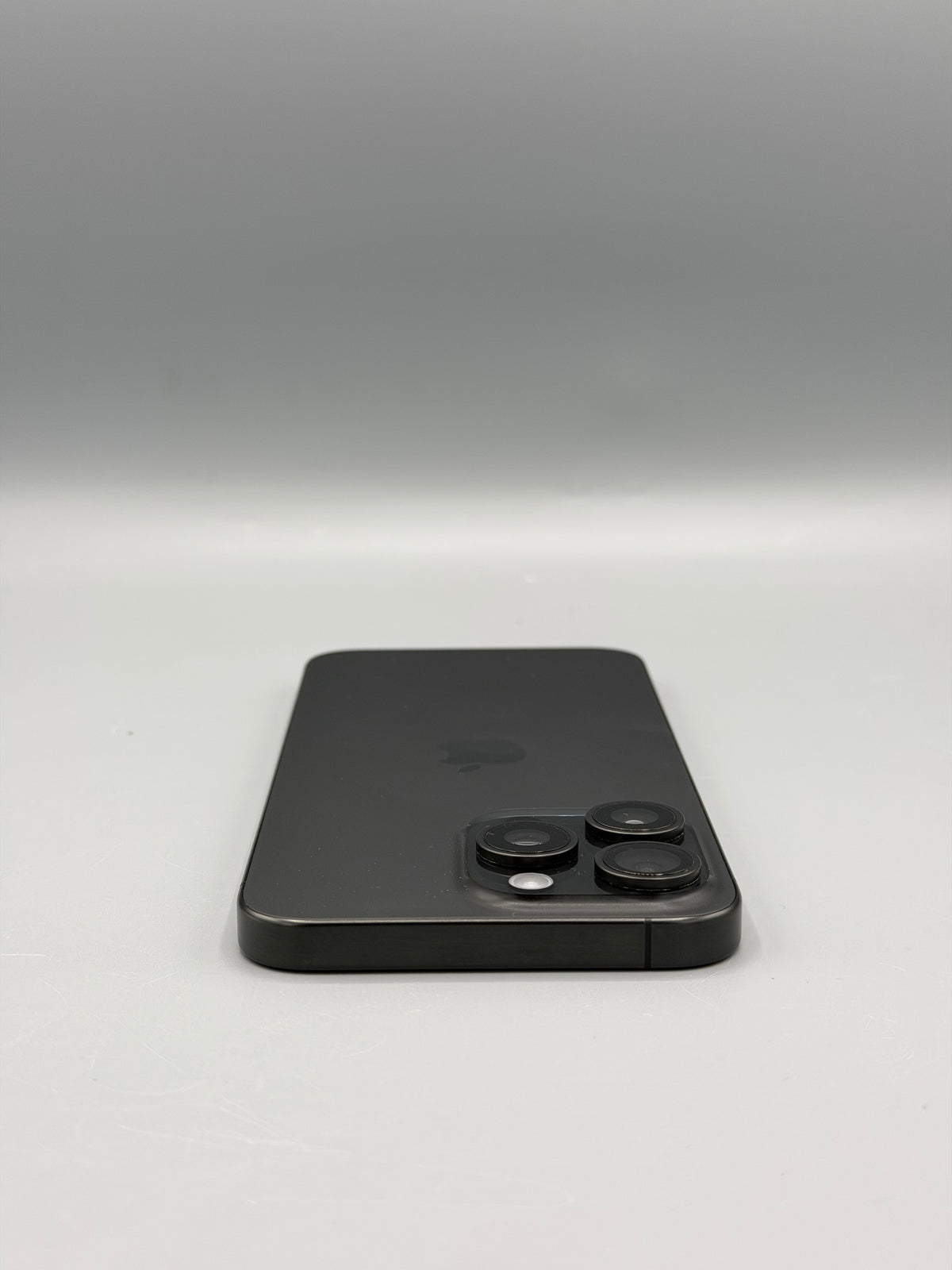 iPhone 15 Pro Max, 256 GB, Baterie 100% , 0 Cicluri, Black Titanium