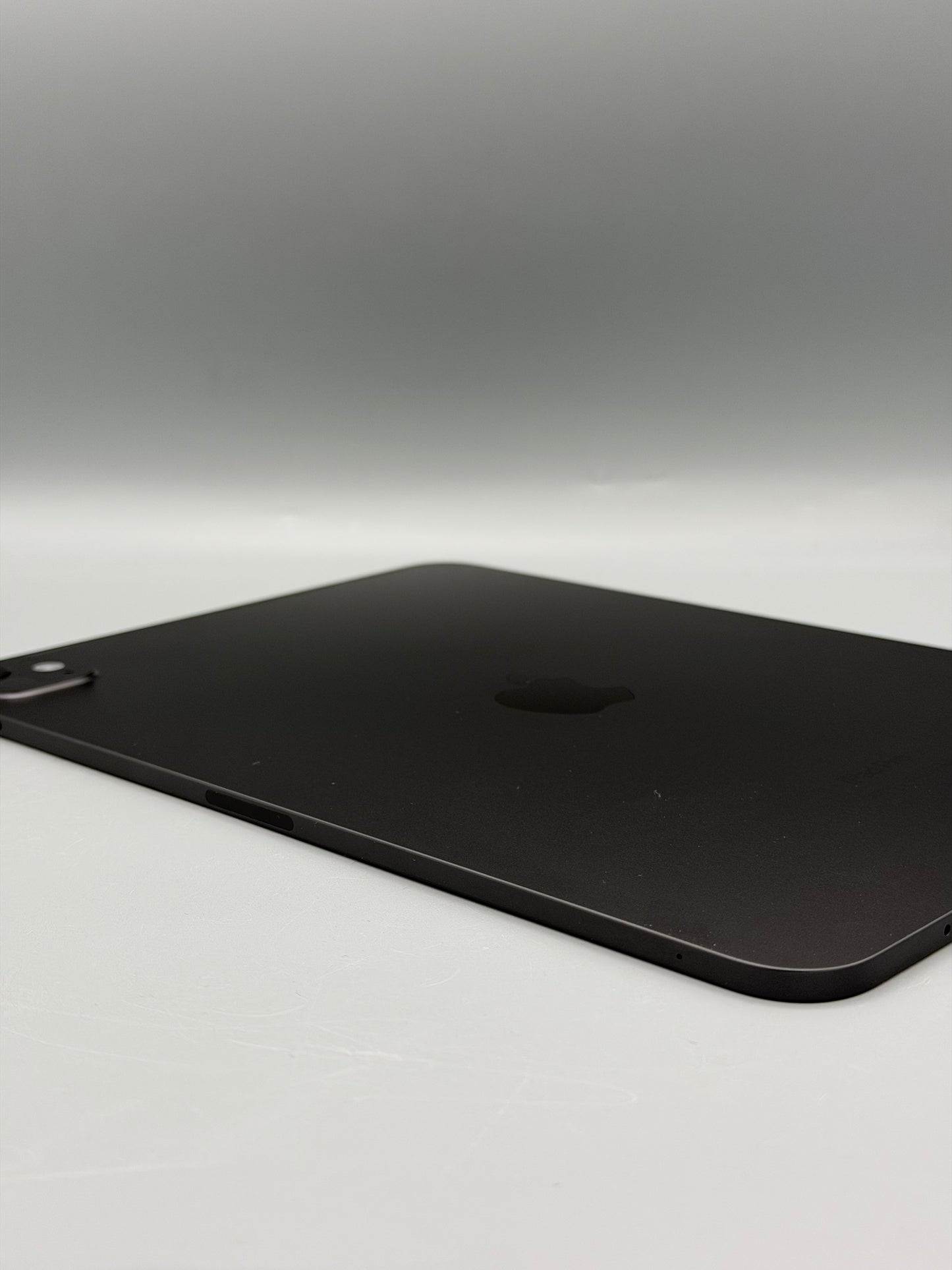 iPad Pro 11" (M4), 256GB, Baterie 100%, 41 Cicluri, Space Black, Pata mica ecran