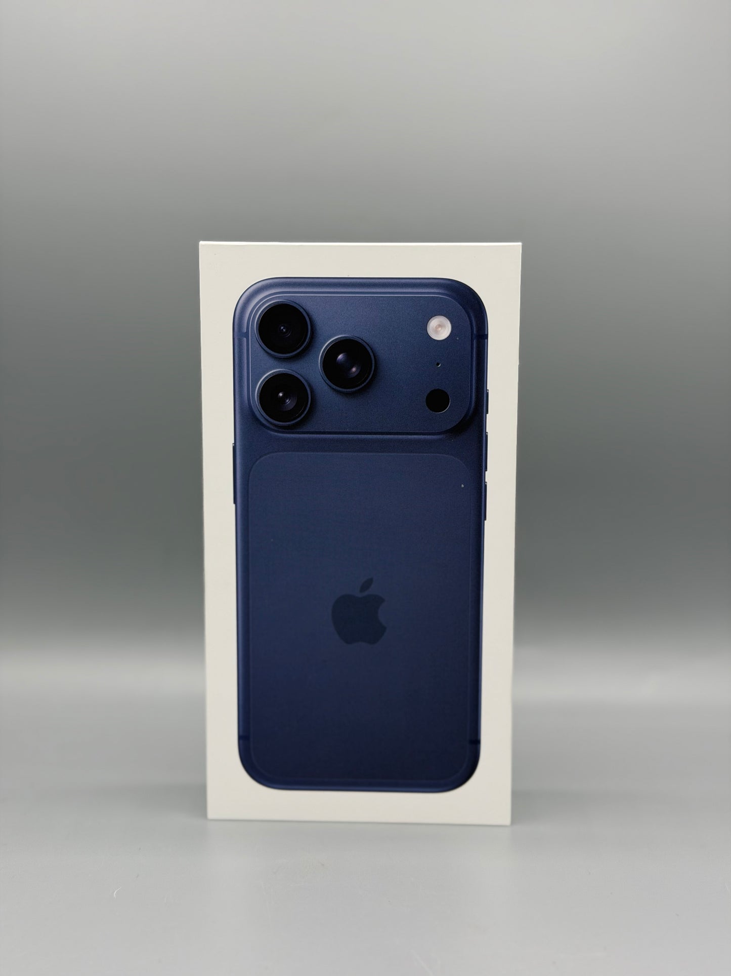 iPhone 17 Pro, 256GB, Baterie 100%, 0 Cicluri, Deep Blue