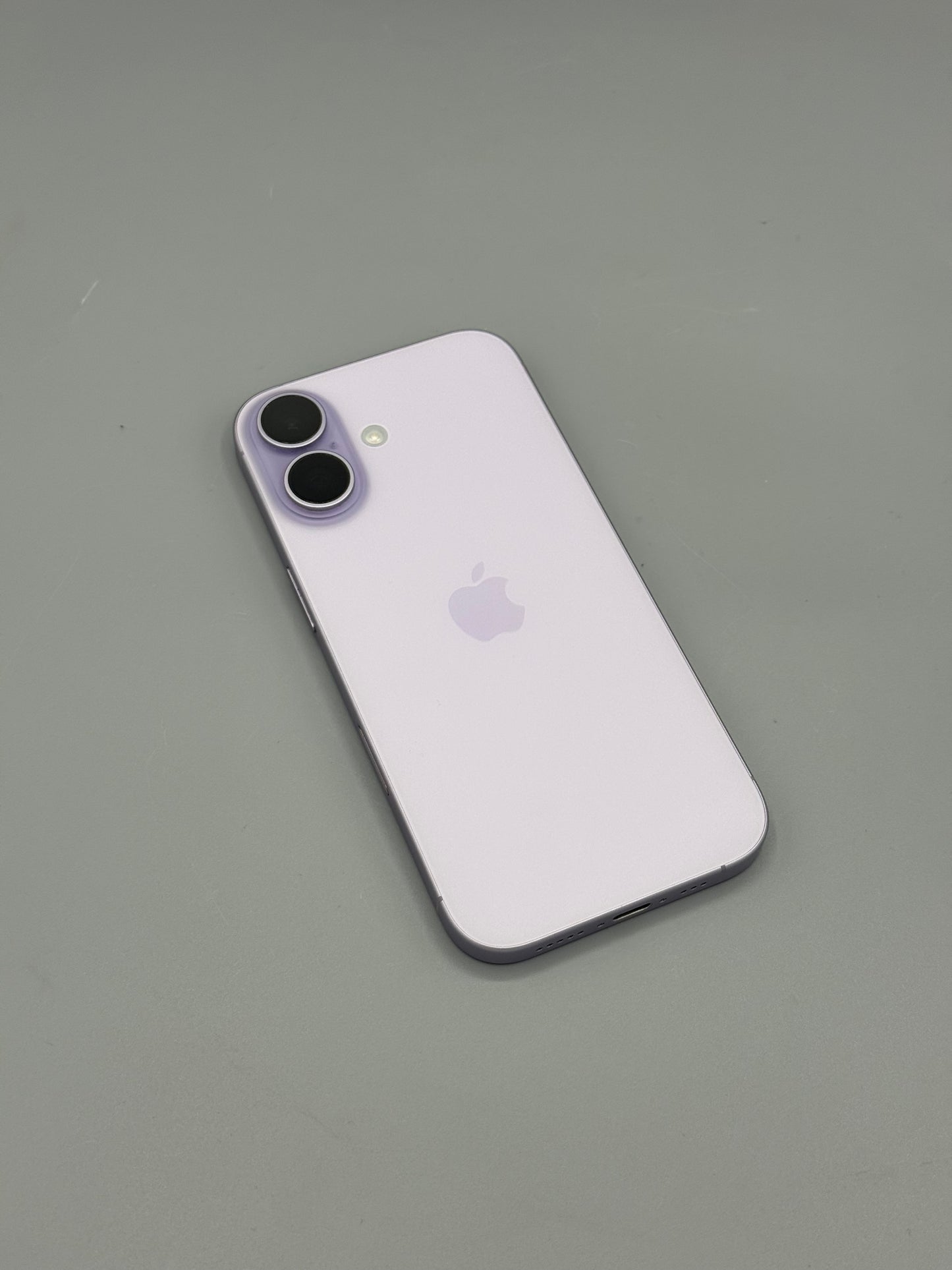 iPhone 17 | 256 GB | Baterie 100% | 72 Cicluri | Lavender