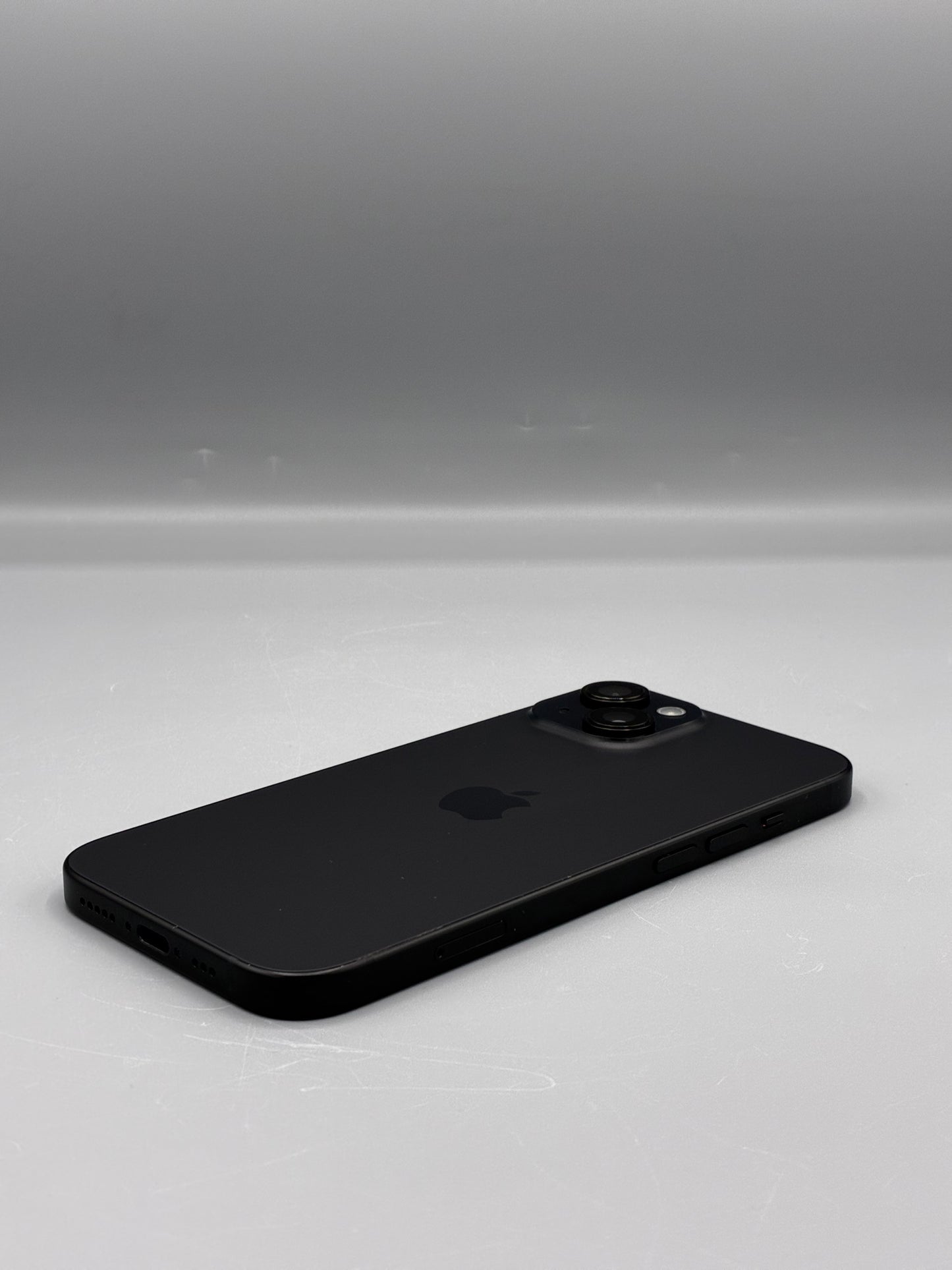 iPhone 15, 128 GB, Baterie 100%, Black