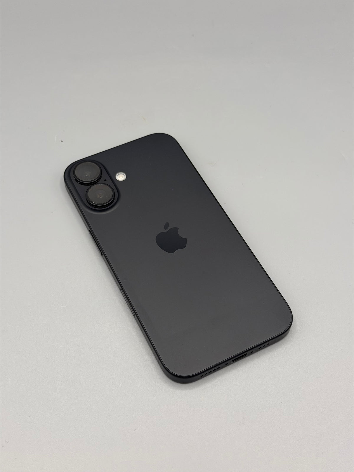 iPhone 16 , 128 GB, Baterie 100%, 106 Cicluri , Negru