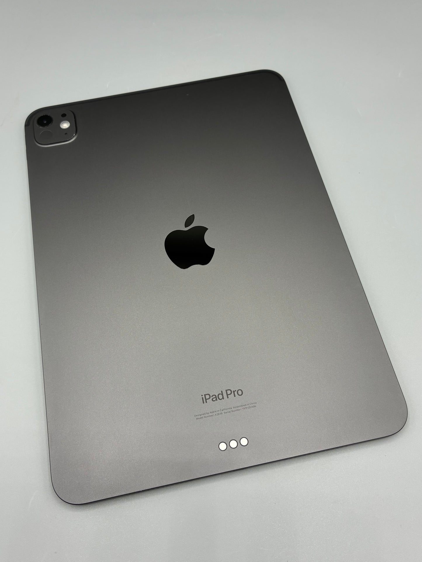 iPad Pro 11" (M4), 256GB, Baterie 97%, 97 Cicluri, Space Black