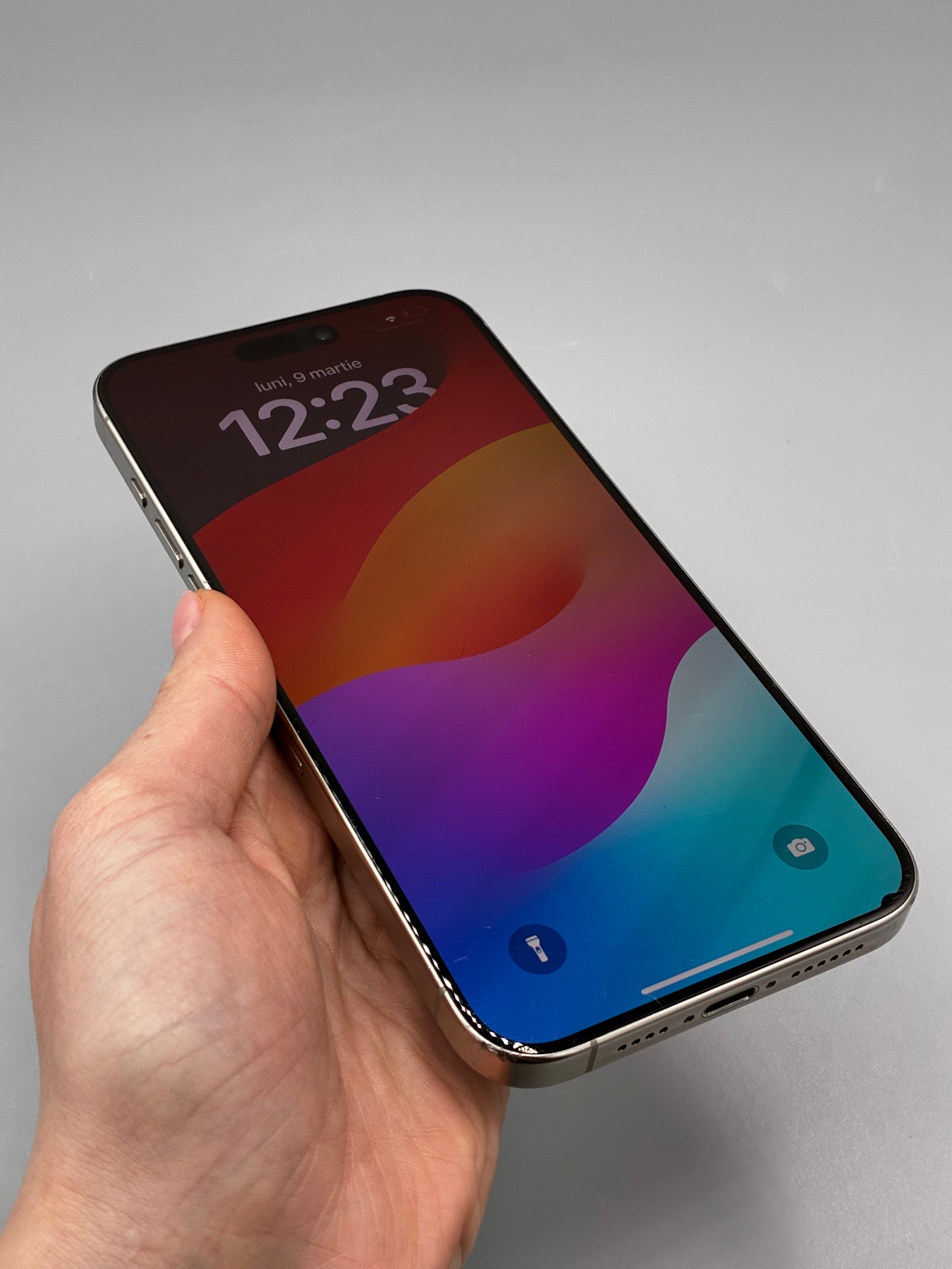 iPhone 15 Pro Max, 256 GB, 5G,  Baterie 88%, PUNCT ECRAN, Natural Titanium