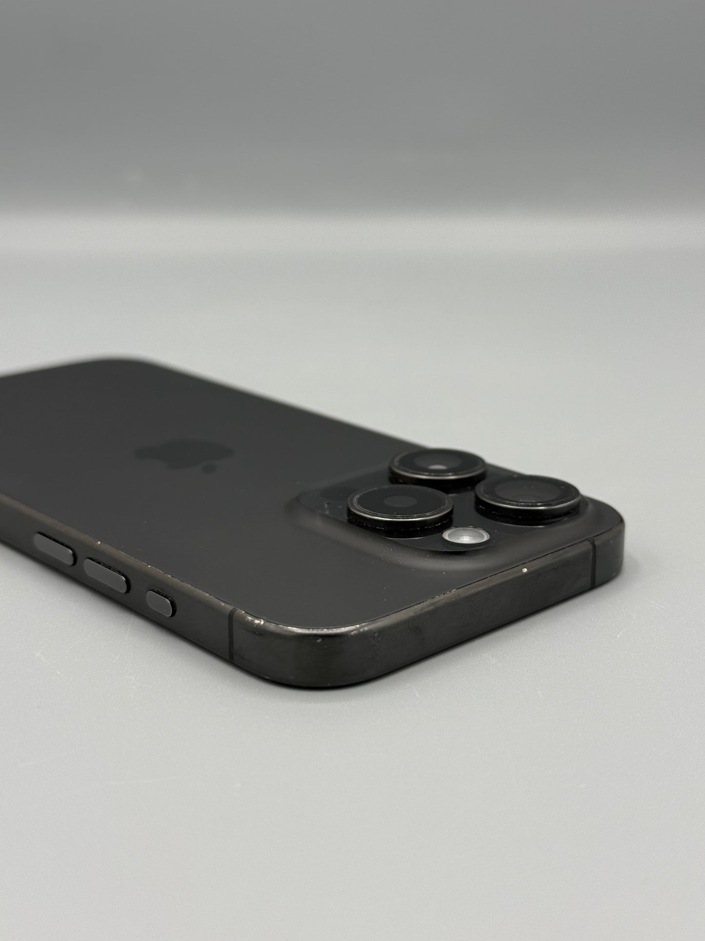 iPhone 15 Pro,256 GB, Baterie 100% , Black Titanium