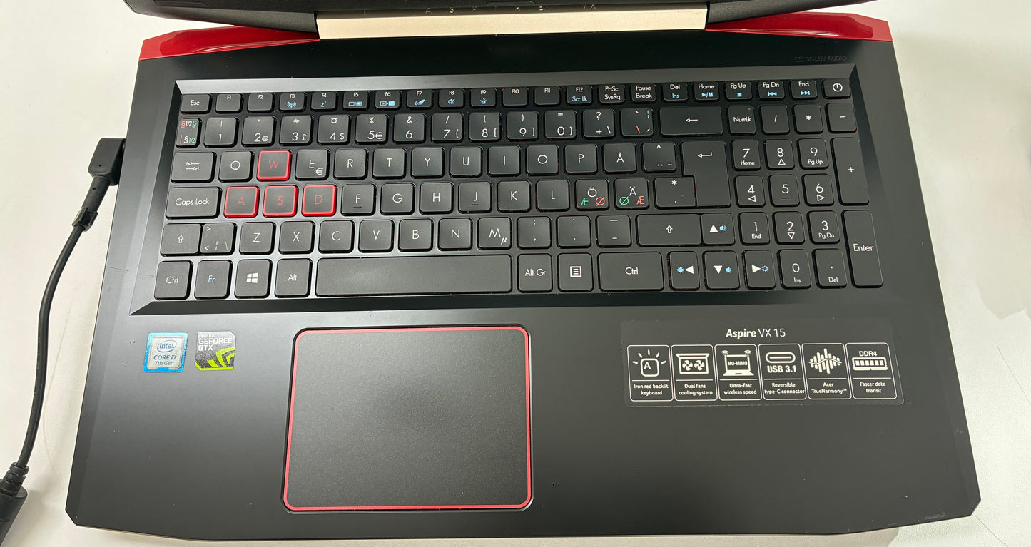 Acer Aspire VX 15, i7 7700HQ, 16 GB RAM DDR4, 512 GB SSD, 15.6", Windows 10, Nu tine bateria