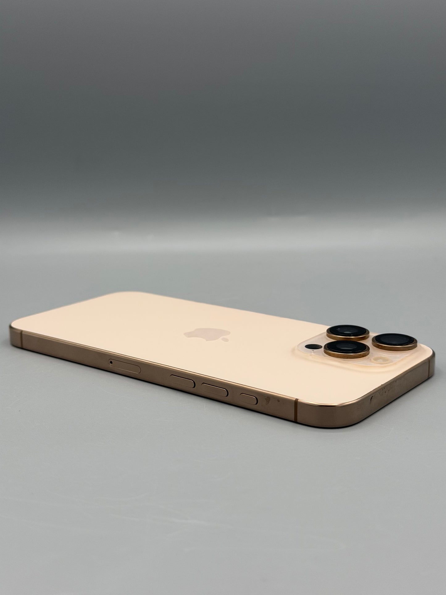 iPhone 16 Pro Max, 256 GB, Pata ecran , Baterie 86%, 728 Cicluri,  Desert Titanium